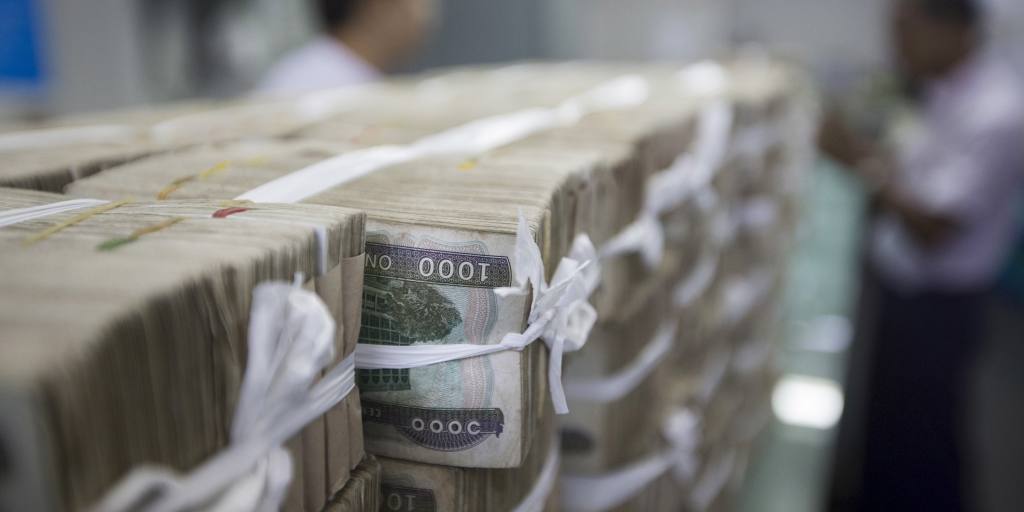 Myanmar central bank says FX deposits must be converted into kyat