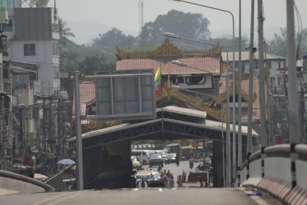 Myanmar Military Reoccupies Myawaddy Base as Karen Rebels Withdraw