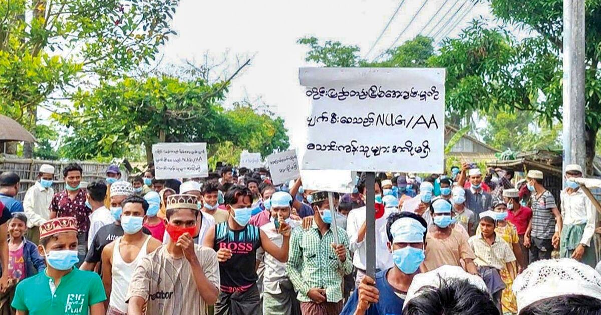 Junta forces Rohingyas to protest ethnic rebels in Myanmar&rsquo;s Rakhine state